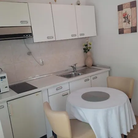 Pelivan Apartment *